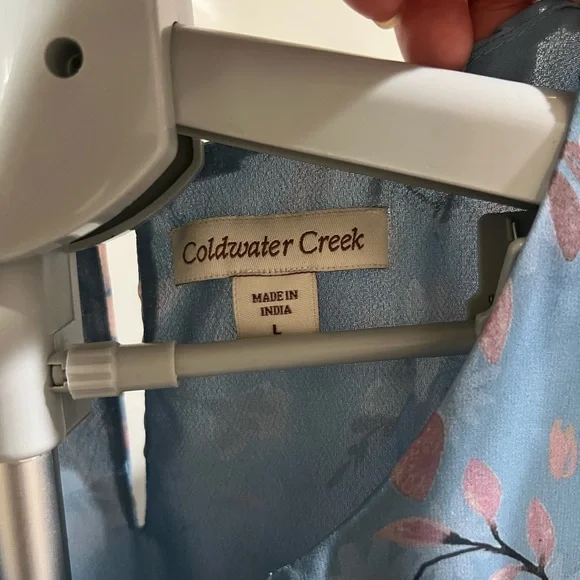 Coldwater Creek Blue Floral blouse with Blush Accents - Picture 6 of 7